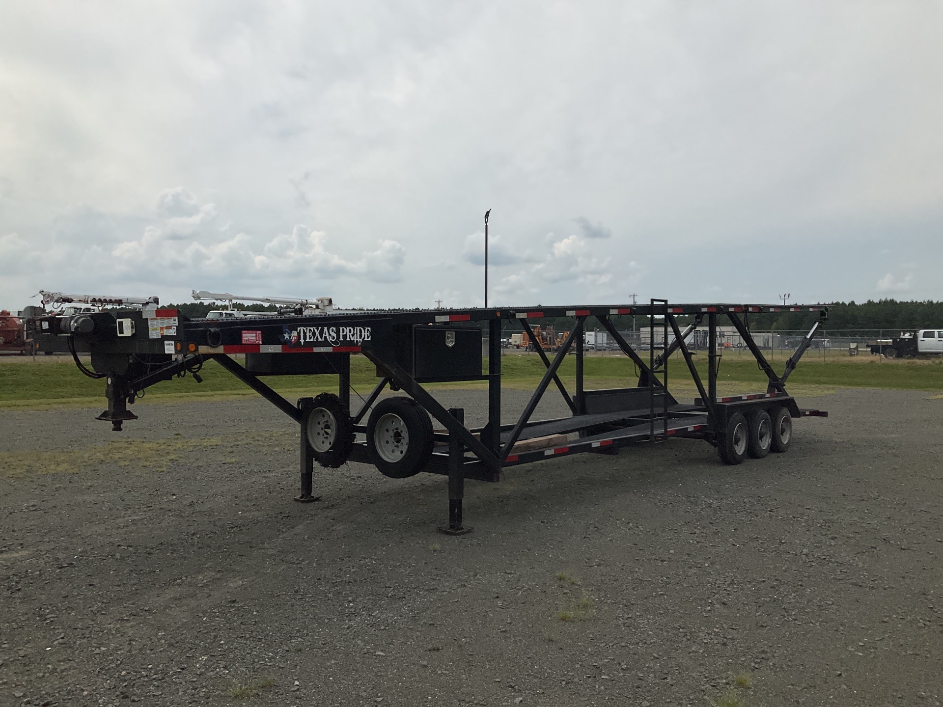 2020 Texas Pride 27000 lb Car Carrier Trailer