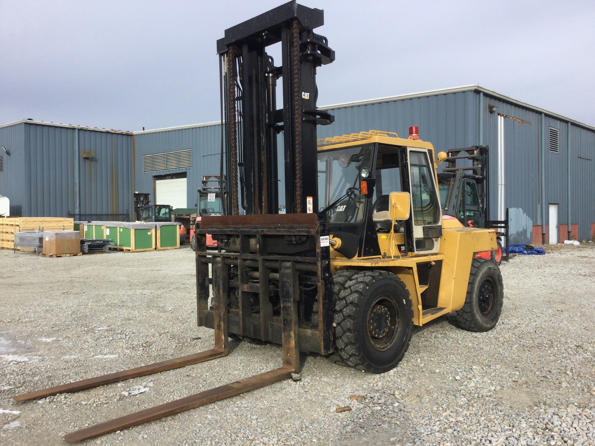 Cat DP 90 Rough Terrain Forklift