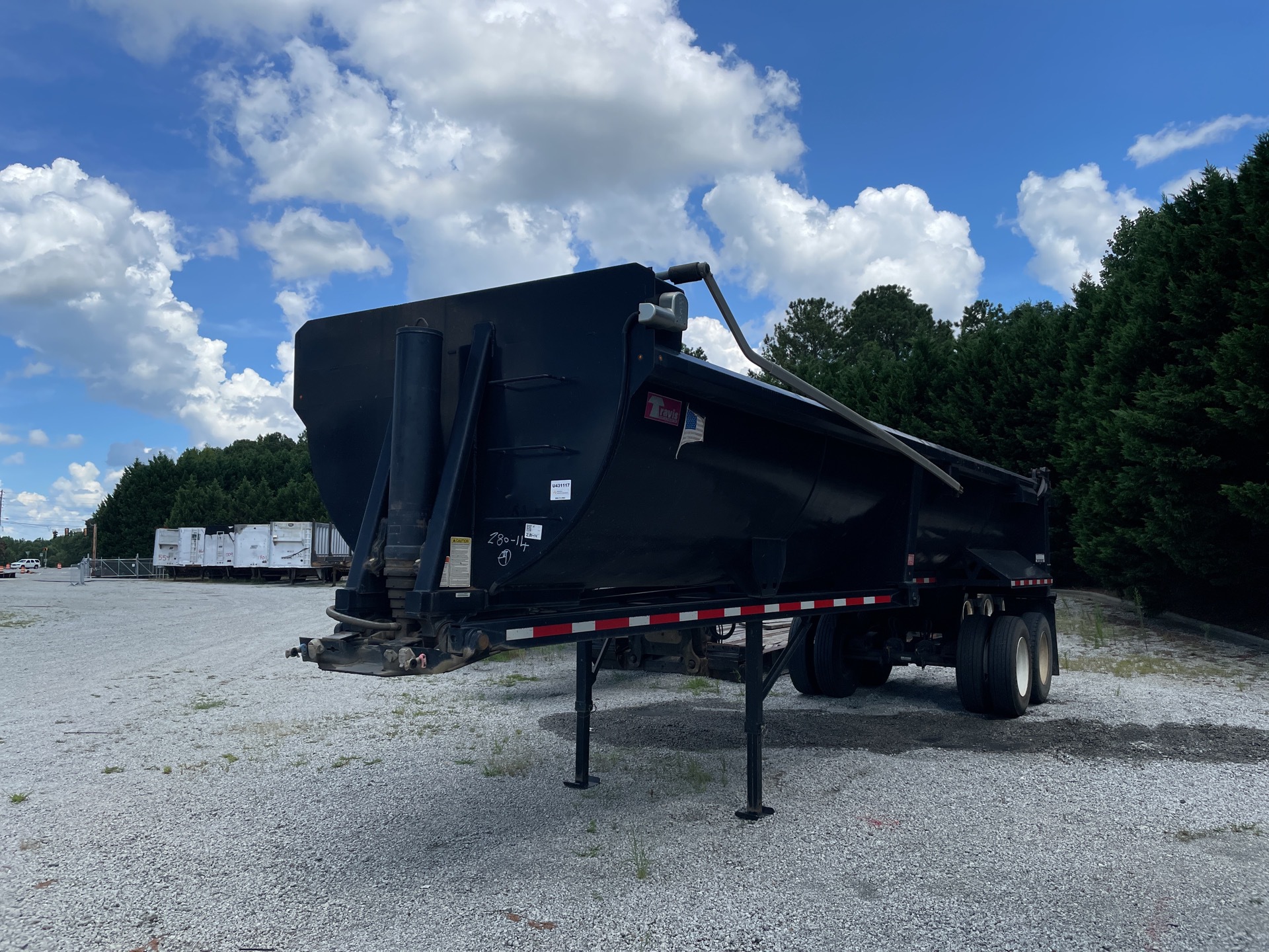 2020 Travis T/A 32 ft End Dump Trailer