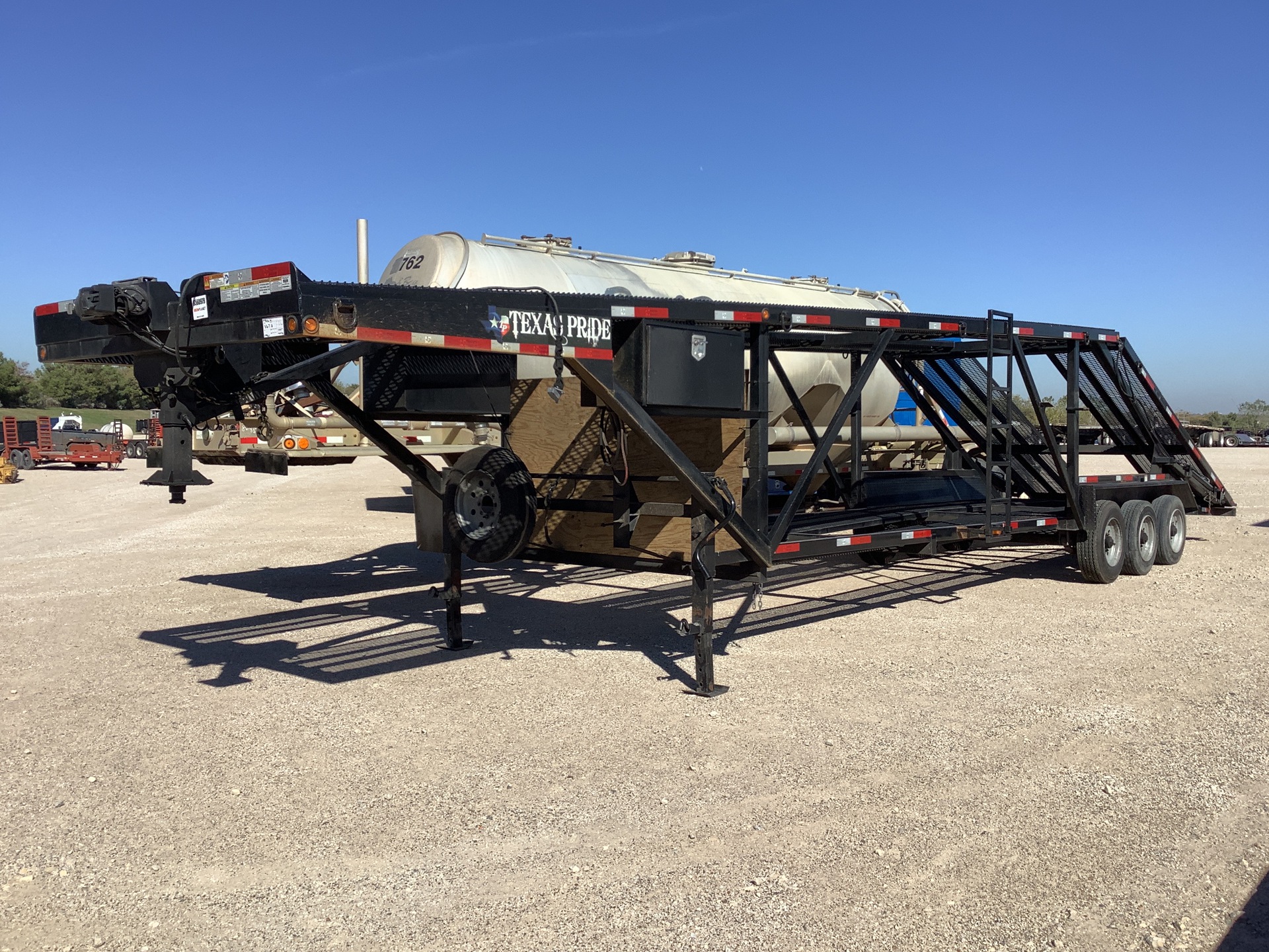 2021 Texas Pride CA84724KGN Open Car Carrier Trailer