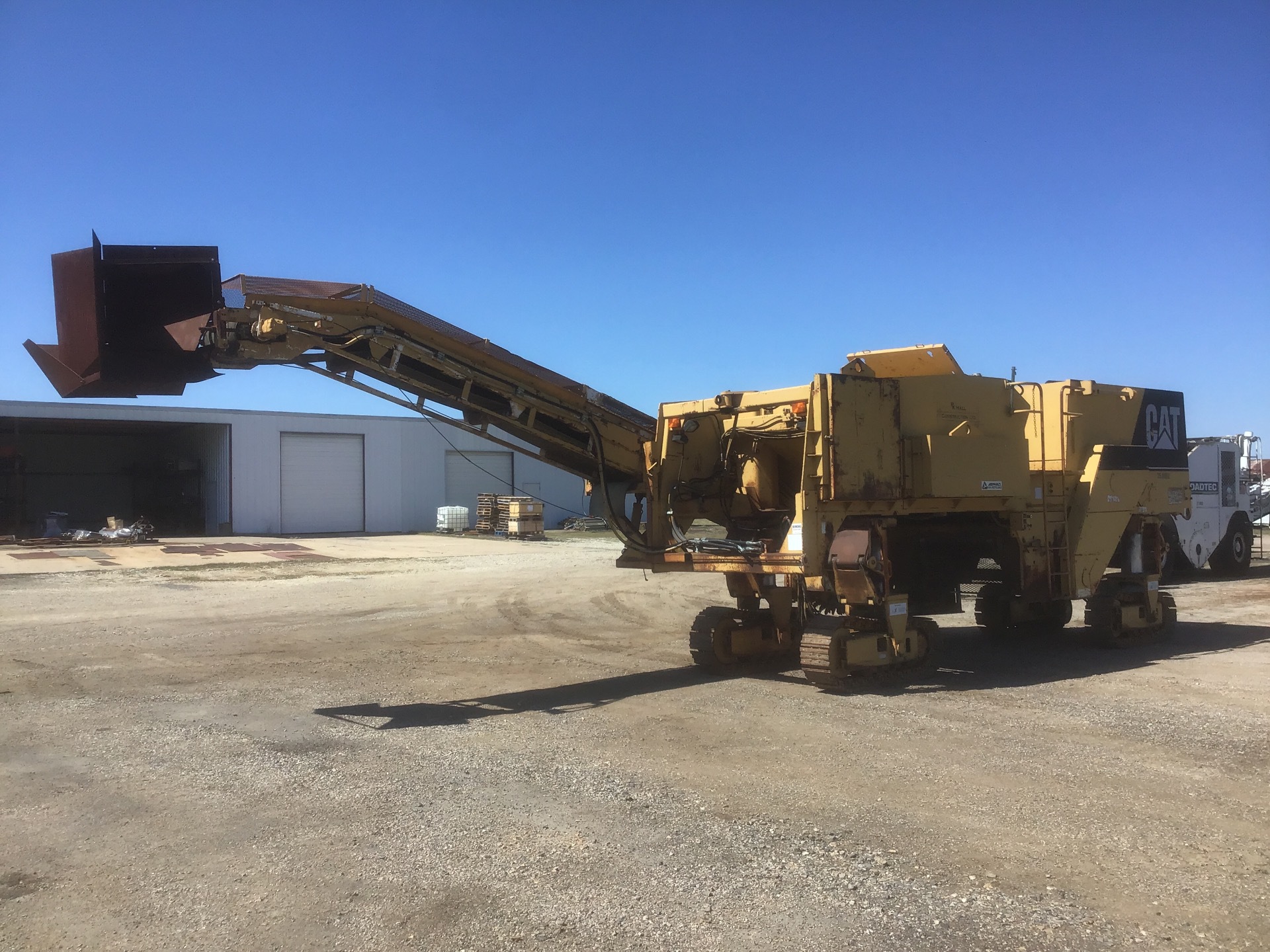 Cat PM565B Milling Machine