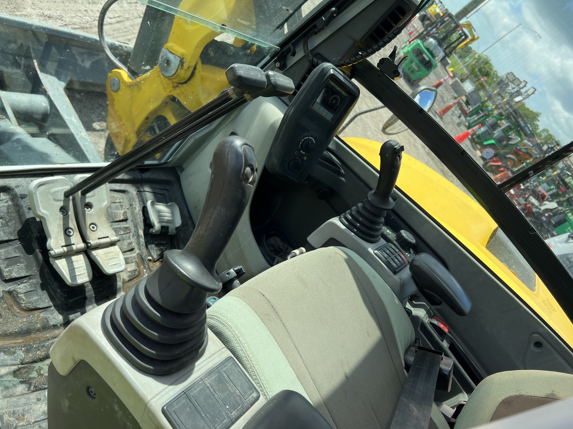 Photo - 18