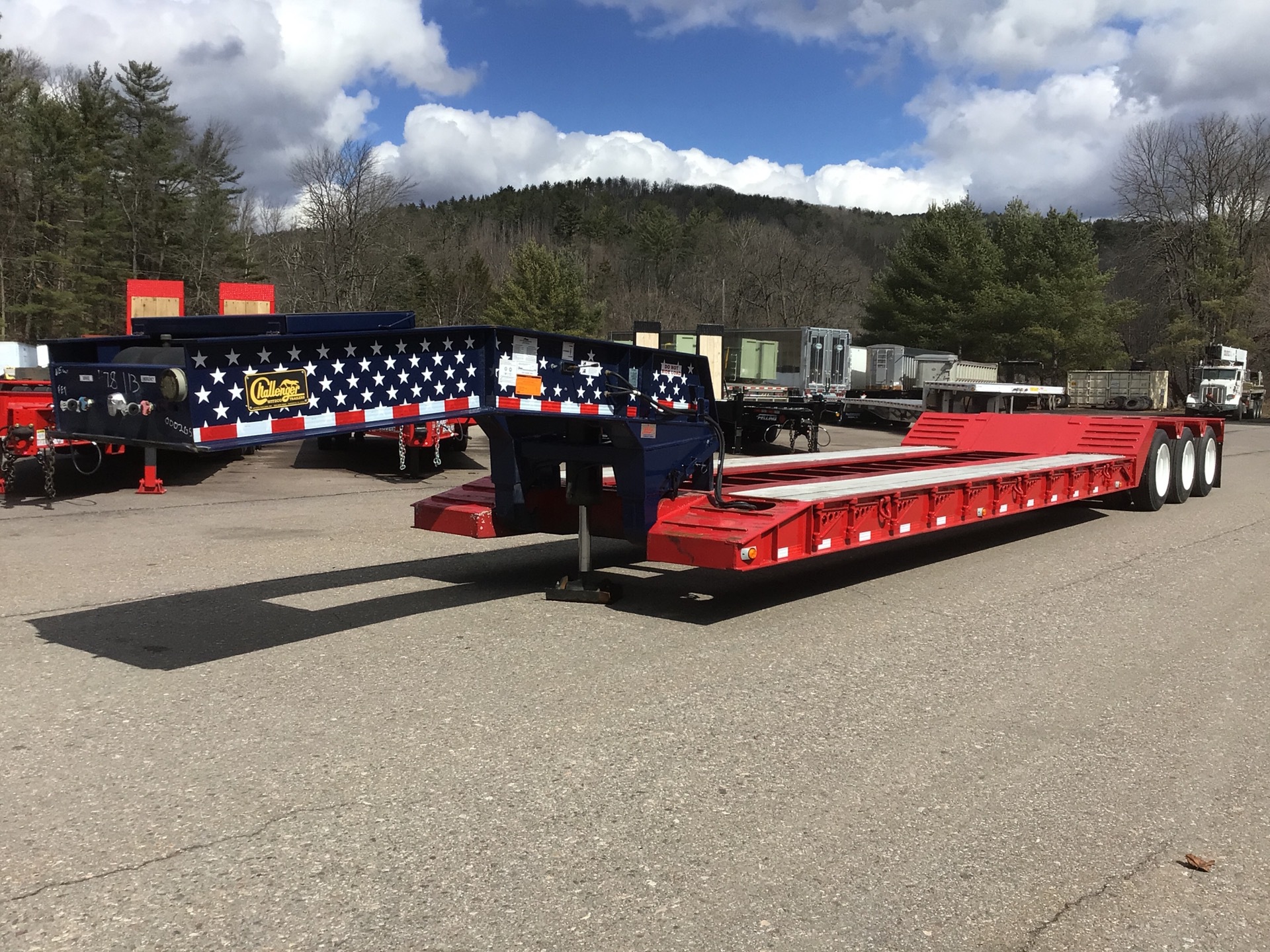 2020 Witzco Challenger RG52 22 ft 6 in Tri/A Removable Gooseneck Lowboy Trailer