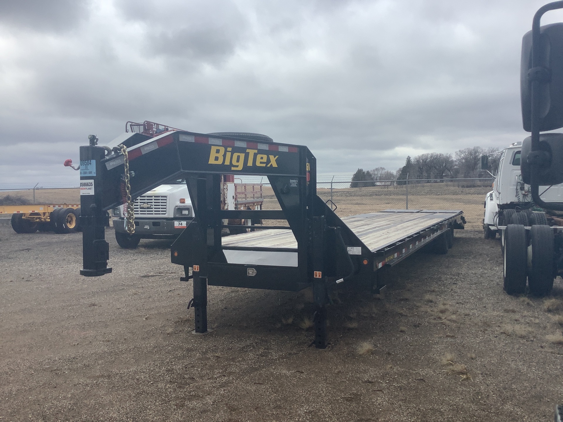 2022 Big Tex 25GN-35BK+5MR 37 ft 1 in T/A Gooseneck Equipment Trailer
